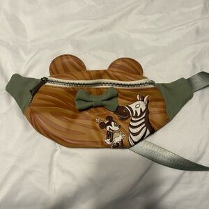 Disney Loungefly Minnie Safari Fanny Pack (belt bag)